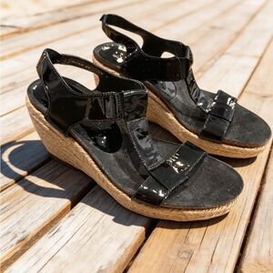 DONALD J PLINER WOMENS BLACK PATENT LEATHER STYLE WEDGE ESPADRILLES SIZE 7.5 N